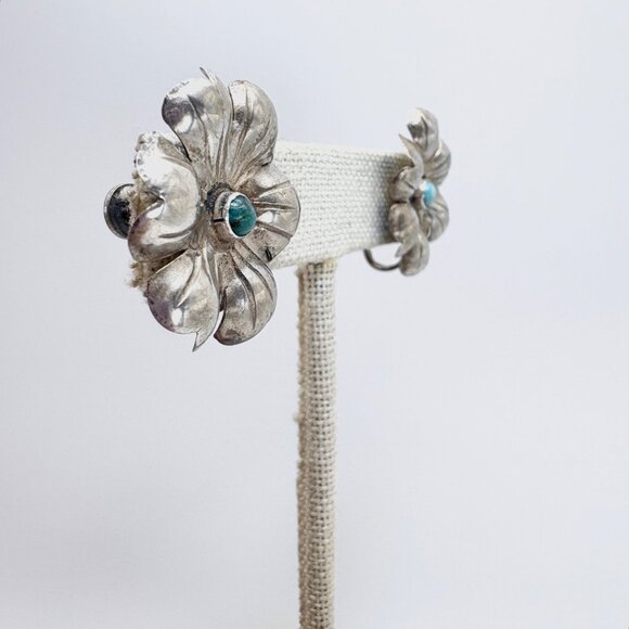 Sterling Silver 925 Turquoise Puffed Flower Screw Back Earrings Size 1" Length - Picture 7 of 13